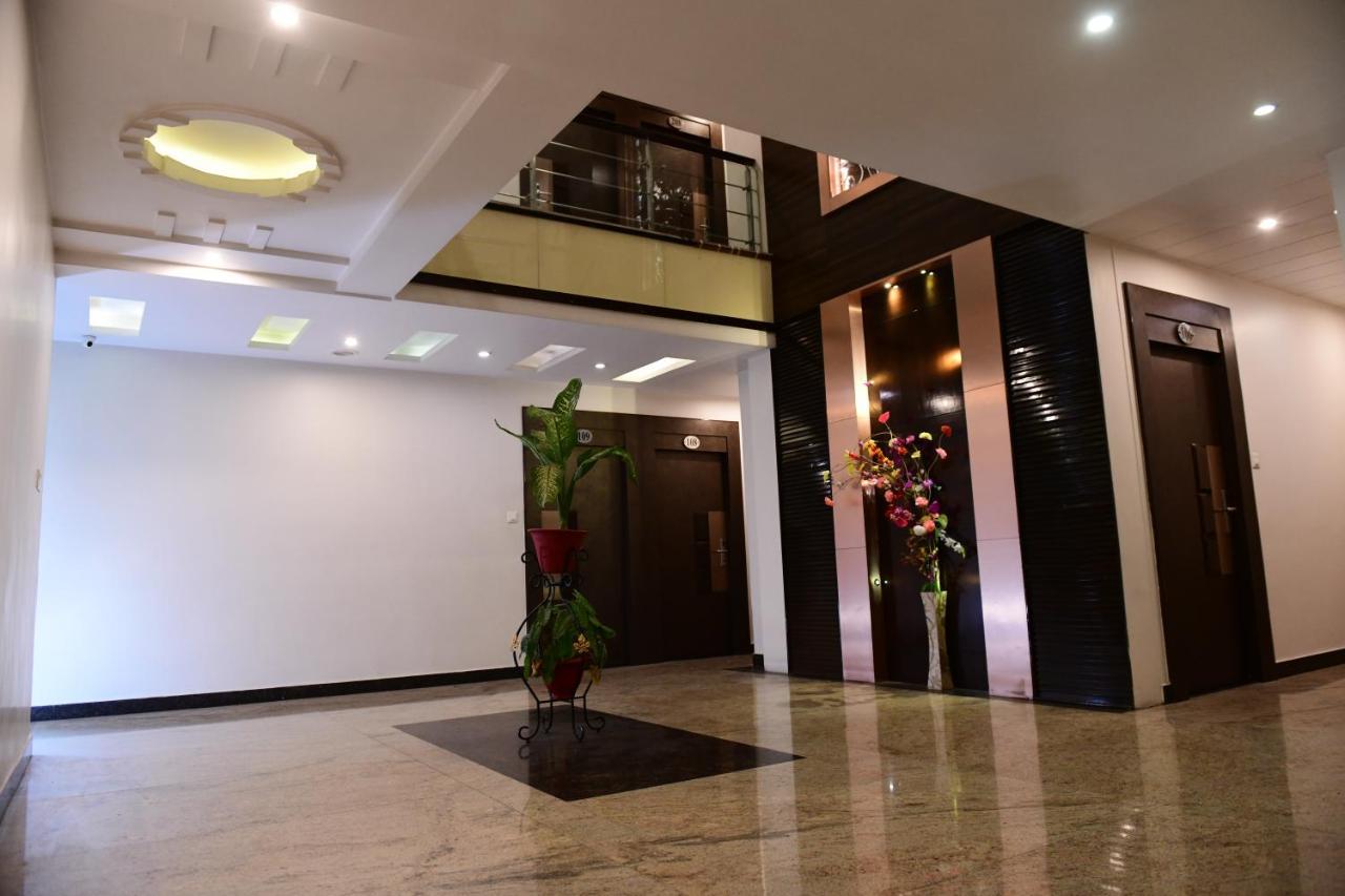 Hotel Ravisha Continental Αλλαχαμπάντ Εξωτερικό φωτογραφία